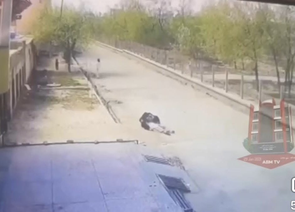 PopalHabibi's tweet photo. Targeting un-armed surrenders are clearly war crime, killing ex-military personnel in Kabul in front of his wife while he has his son in his hug is not a human act.
#warcrime https://t.co/ZufpYg6awb