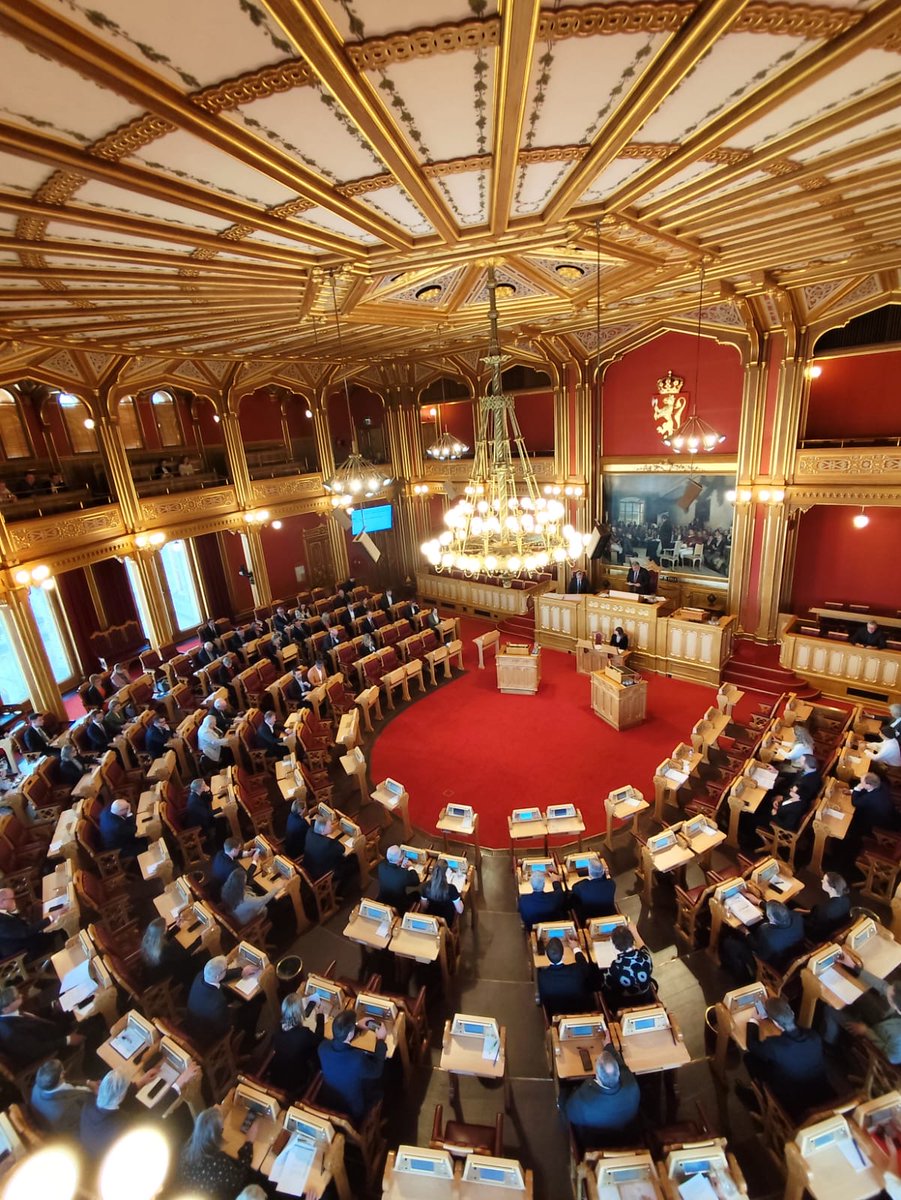 Czech Embassy Oslo (@czechembassyno) on Twitter photo Parlamentní spolupráce v praxi. Delegace Výboru pro životní prostředí <a href="/snemovna/">Poslanecká sněmovna ČR</a> vedená jeho předsedkyní Janou Krutákovou 🇨🇿 jednala o výzvách v energetice a příležitostech v oblasti obnovitelných zdrojů s partnerským výborem norského parlamentu <a href="/Stortinget/">Stortinget</a> 🇳🇴.
#Cesko #Norsko Parlamentní spolupráce v praxi. Delegace Výboru pro životní prostředí <a href="/snemovna/">Poslanecká sněmovna ČR</a> vedená jeho předsedkyní Janou Krutákovou 🇨🇿 jednala o výzvách v energetice a příležitostech v oblasti obnovitelných zdrojů s partnerským výborem norského parlamentu <a href="/Stortinget/">Stortinget</a> 🇳🇴.
#Cesko #Norsko