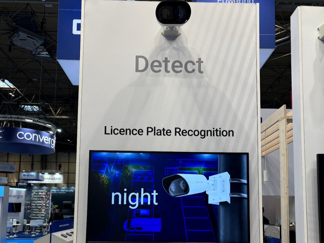 Avigilon's tweet image. Hello from @SecurityEventUK (TSE) in Birmingham, UK! 👋
Visit @MotoSolutions at stand E60 (hall 5) to see live demos of our safety + security ecosystem—built to protect people, property &amp;amp; places.
🔗 Learn more: bit.ly/4bg12AD  

 #TSE2025 #Security #MotorolaSolutions