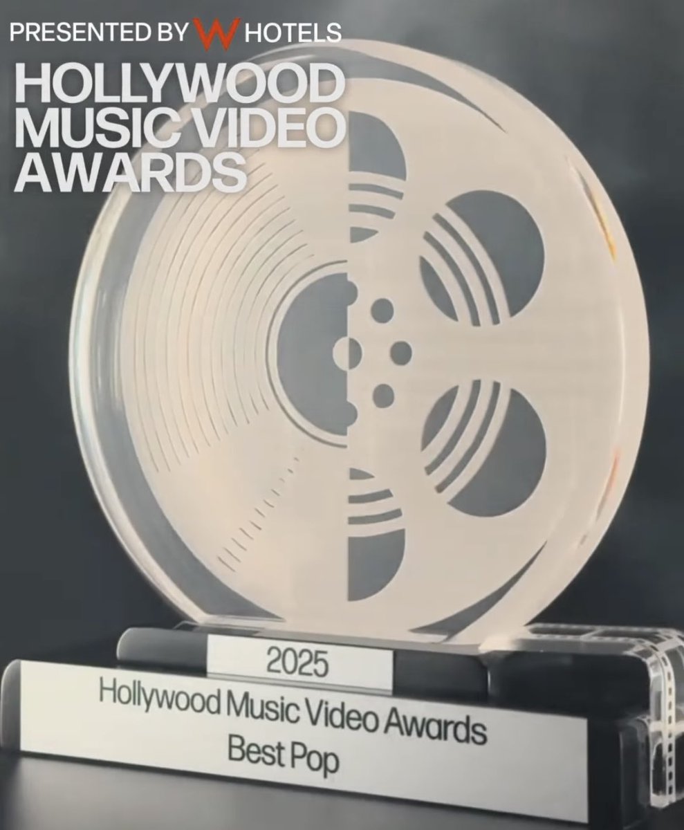 Rosalía Awards tweet media
