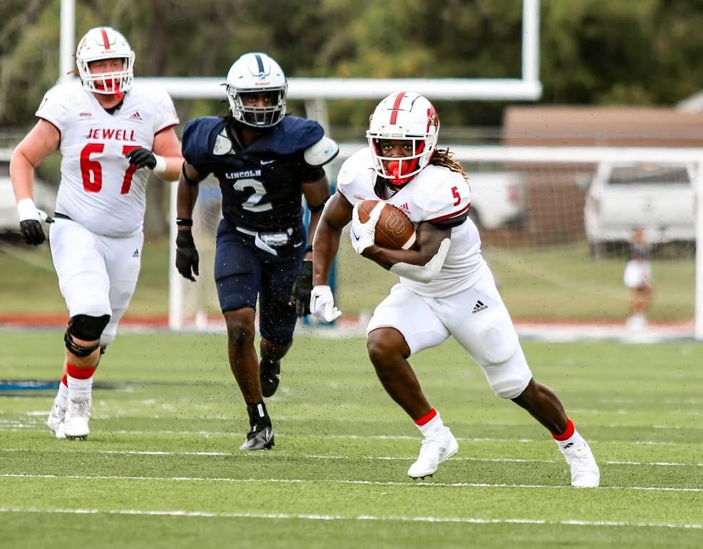 Mike Rittelmann (@mrittcgs) on Twitter photo 🚨<a href="/CGSAllStar/">The College Gridiron Showcase</a> Pro Day Result🚨
➡️ RB <a href="/__DaChosen1/">Kee “SweetFeet” McCullough</a>
📍<a href="/JewellFootball/">William Jewell Football</a>
HT: 5073
WT: 191
Hand: 9.000
Arm: 29.380
40: 4.57 (T-15th among RB’s at Combine)
20: 2.62
10: 1.53 (🚨🚨T-4th🚨🚨)
Vertical: 27
Broad: 9-4
Short Shuttle: 4.53
3 Cone: 7.40
Bench: 13 Reps
#CGS2025 🚨<a href="/CGSAllStar/">The College Gridiron Showcase</a> Pro Day Result🚨
➡️ RB <a href="/__DaChosen1/">Kee “SweetFeet” McCullough</a>
📍<a href="/JewellFootball/">William Jewell Football</a>
HT: 5073
WT: 191
Hand: 9.000
Arm: 29.380
40: 4.57 (T-15th among RB’s at Combine)
20: 2.62
10: 1.53 (🚨🚨T-4th🚨🚨)
Vertical: 27
Broad: 9-4
Short Shuttle: 4.53
3 Cone: 7.40
Bench: 13 Reps
#CGS2025