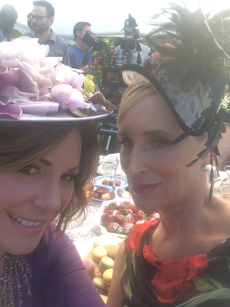 SonjatMorgan's tweet image. Tea anyone? What’s the tea? ⁦@CountessLuann⁩ #sonjamorgan 

#tea #spillthetea #teaparty #CA