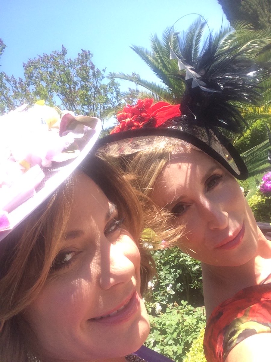 SonjatMorgan's tweet image. Tea anyone? What’s the tea? ⁦@CountessLuann⁩ #sonjamorgan 

#tea #spillthetea #teaparty #CA