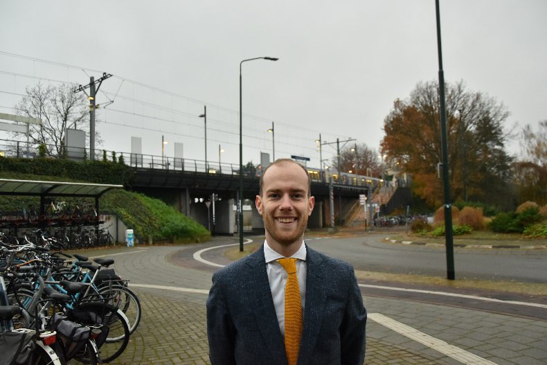 De gemeente heeft een actieplan #verkeersveiligheid gemaakt. “Geen overbodige luxe”. 
 
De @christenunielv snapt dat niet alles gelijk kan maar vraagt het college wel om duidelijkheid: “Inwoners willen weten waar ze aan toe zijn en wanneer er iets gaat gebeuren.