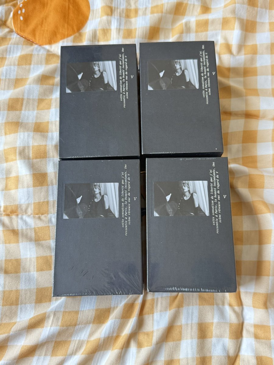 > ปล่อยโฟโต้บุ๊คแทแท <
[ ไม่แกะ ]

- ราคา 550 บาทพร้อมของแถมเว็บ 
- ค่าส่ง 50 บาท

{ ขออนุญาตไม่รับจองนะคับรับแค่พร้อมโอน }

#ตลาดนัดบังทัน #ขายของสะสมบังทัน #ตลาดนัดรถไฟฟ้าบังทัน #ตลาดนัดBTS #BTSARMY #ตลาดนัดรถไฟBTS #ตลาดนัดรถไฟบังทัน