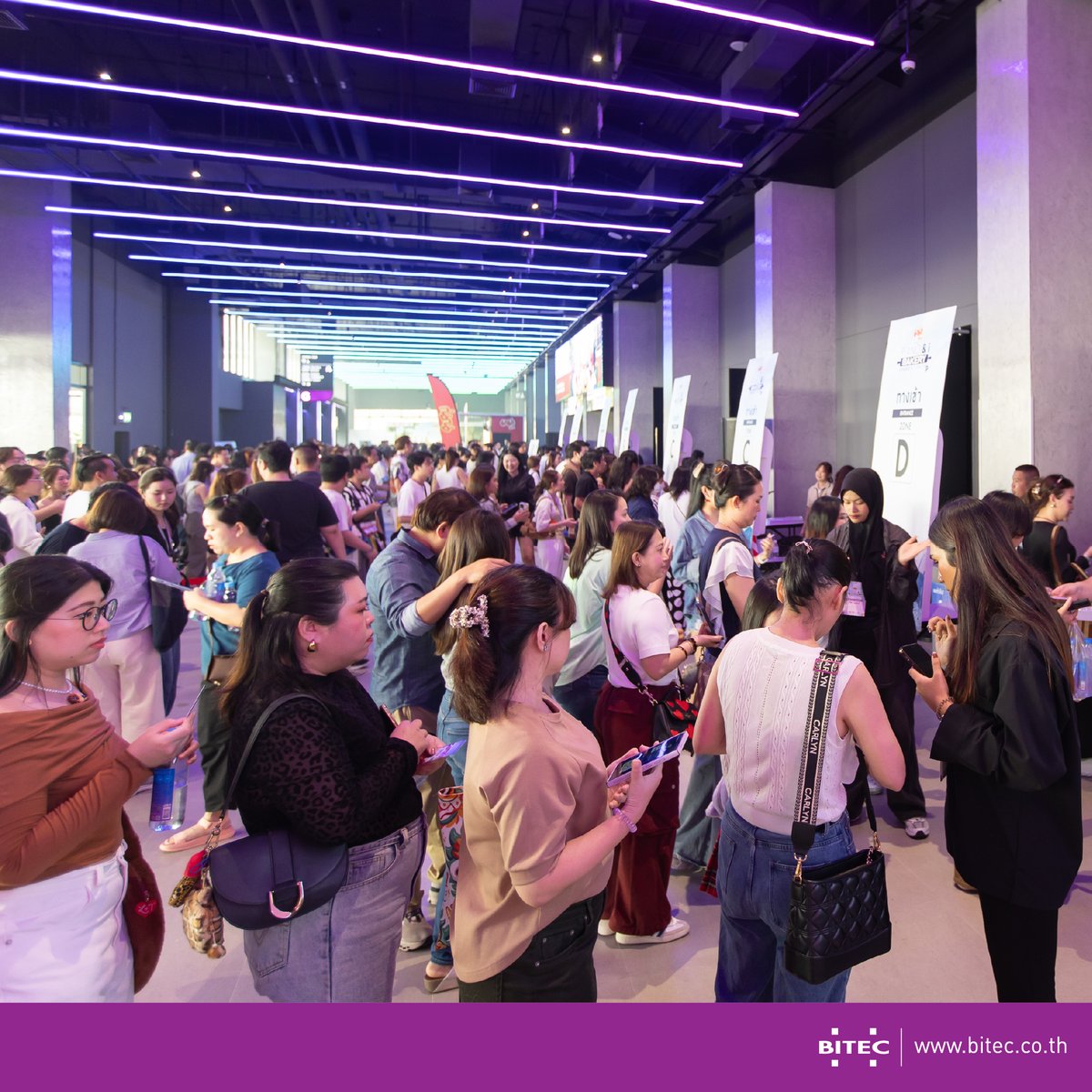 bitec_official's tweet photo. แอดขอมาแบ่งปันโมเมนต์อบอุ่นจากงาน มาม่า Presents #PIANOandiTheBakerySongbook2 เมื่อวันที่ 29 มีนาคม 2568 ณ #BITECLive 💖 ค่ำคืนแห่งความสุขและเสียงเพลงสุดไพเราะ กับศิลปินน่ารักที่ทำให้หัวใจพองโตสุดๆ 🎶 ขอบคุณทุกคนที่มาร่วมสร้างบรรยากาศแสนพิเศษนี้ไปด้วยกันนะคะ ✨ https://t.co/CQLzjM5oNo