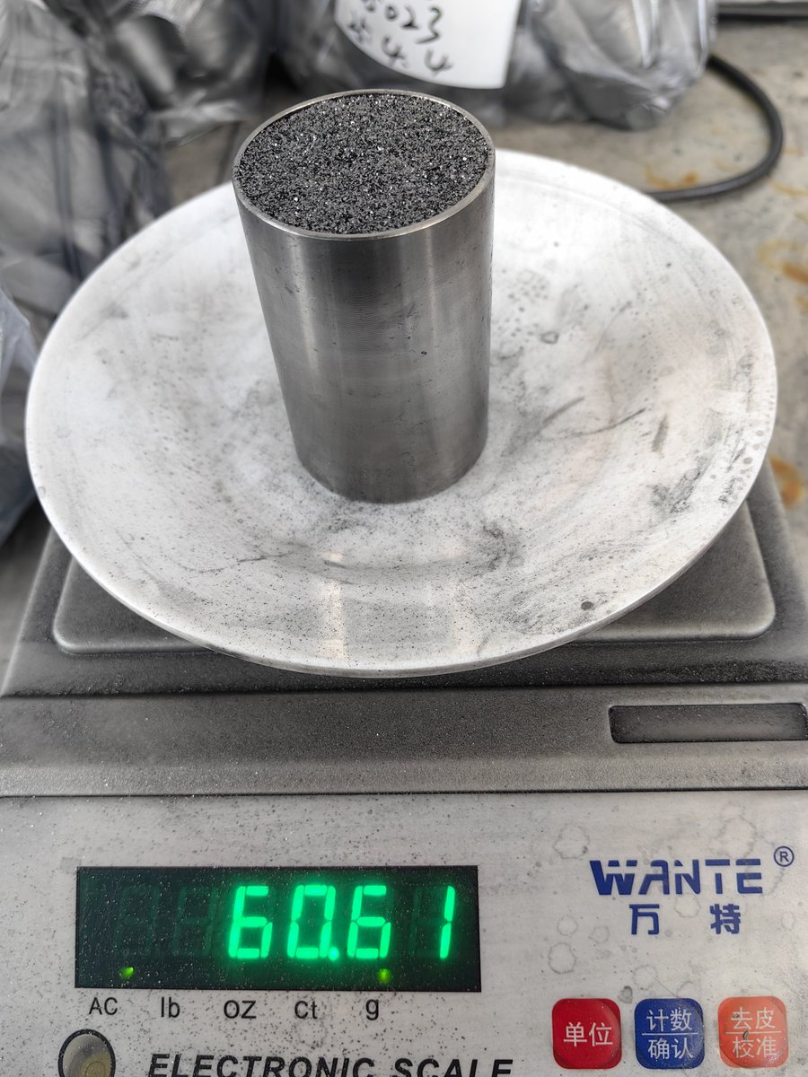 topgraphite's tweet image. "Every day in the graphite workshop: where focus meets precision, and hard work becomes craft. Proud of the hands-on hustle—no shortcuts, just dedication. 🔧✨"
#naturalgraphite #flakegraphite #expandablegraphite