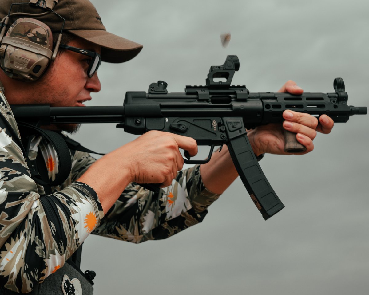 ZenithFirearms's tweet photo. The recoil impulse of the roller-delayed platform makes it one of the easiest and most enjoyable firearms to shoot. Shooting fast up close or ringing steel at 100 yards… all easy work for the ZF5.
.
#Zenithfirearms #zf5 #zf5p #mp5 #PDW #9x19 @magpulcorp @scalarworks @trijicon @midwestindustries