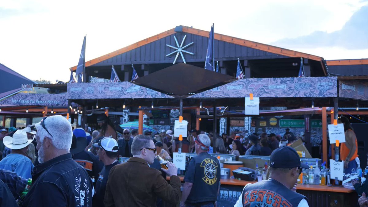 We like the Cave Creek Roadhouse!