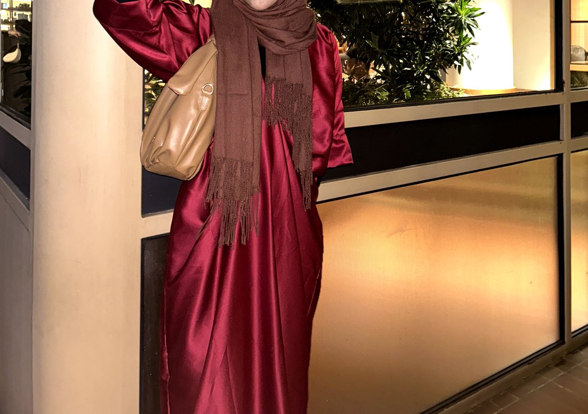 mengchaeng444's tweet photo. wts wts rok duyung silk (size L), kaftan silk maroon https://t.co/LQ24YDf5Ht