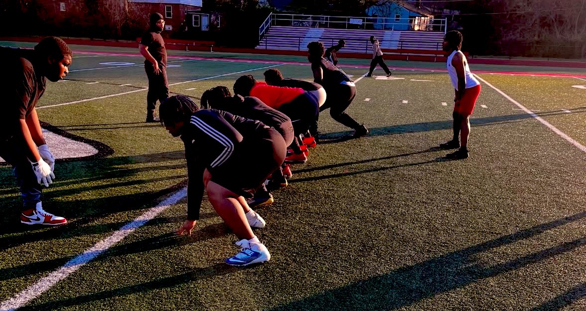 jtownfball314's tweet photo. Spring Day #2 We FINALLY Outside! #FindOutSeason #InOurDNA!! @coachdgreen_ @JenningsSH_STL @JenningsK12 @CorbinDayday @CoachTOwens_ @BTate_05 @YolondaHenders2 @TerryWilsonSTL @Realdeal_314 @pHalfacre_STL @scoreboardguy https://t.co/f4jp09gKzj