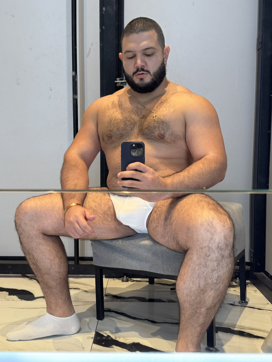 Nos vemos en la página azul 🥵🥵

onlyfans.com/leogarciadubb