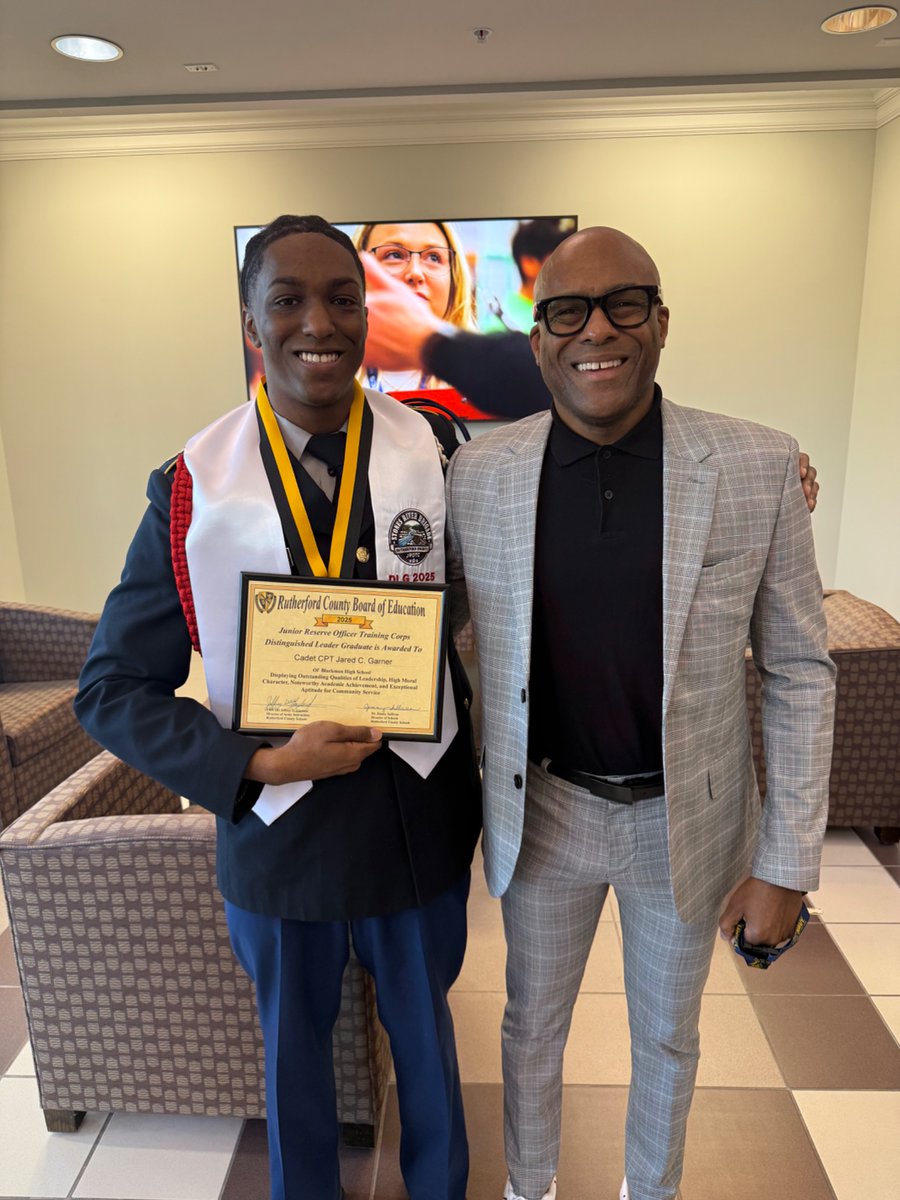 BlazeJROTC's tweet image. Congratulations to c/CPT Jared Garner being awarded the JROTC Distinguished Leader Graduate award, presented to cadets who have completed extensive criteria. He will be recognized at the 2025 Awards Ceremony for this achievement exemplifying, excellence at Blackman High School!