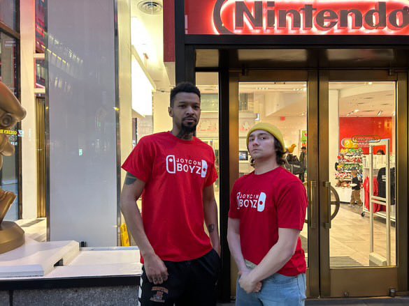 _iAM9iNE's tweet photo. LIVE FROM THE @ChickenDog64 SWITCH 2 COUNTDOWN DAY 4βοΈποΈππΎ
#JOYCONBOYZ #EtikaForever #iAM9iNE #ChickenDog #Nintendo https://t.co/jTndIcHGHy