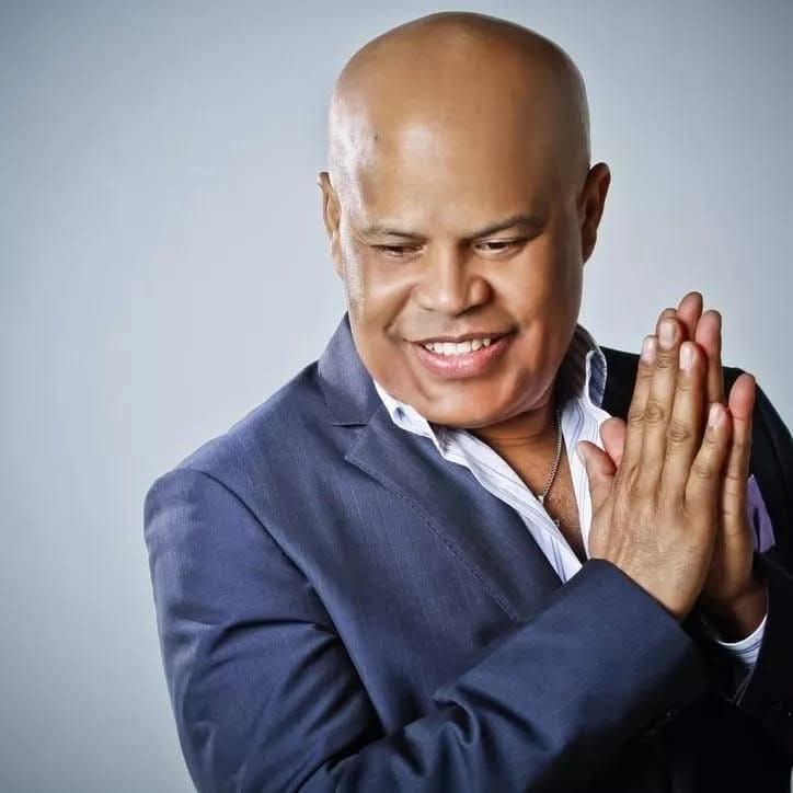 TheShowWontGoOn's tweet photo. The show won’t go on for Rubby Pérez, the merengue singer who was performing onstage at the Jet Set night club in Santo Domingo on April 8, 2025, when its roof collapsed, killing him and at least seventy-eight others.  He was 69. https://t.co/6ePs7kqEBJ