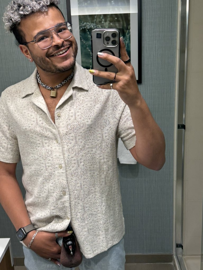 At a two day work event down in San Jose. You think anyone knows in locked up under all my clothes? #Permalocked #ShowYourLock #ChastityLife #GayChastity #BrownBoysLock #TeamLocked