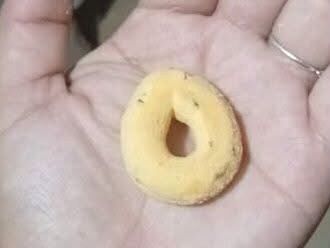 CheloMarcelo21's tweet photo. @LuisAceve1 @UltimaHoracom Creo que vivis en un termo amigo o sos ta  hurrero que no te das cuenta de las dimensiones , claro que entraría fácil y aparte dice que es la mitad de una aguja rota https://t.co/GtQXpHjV0n