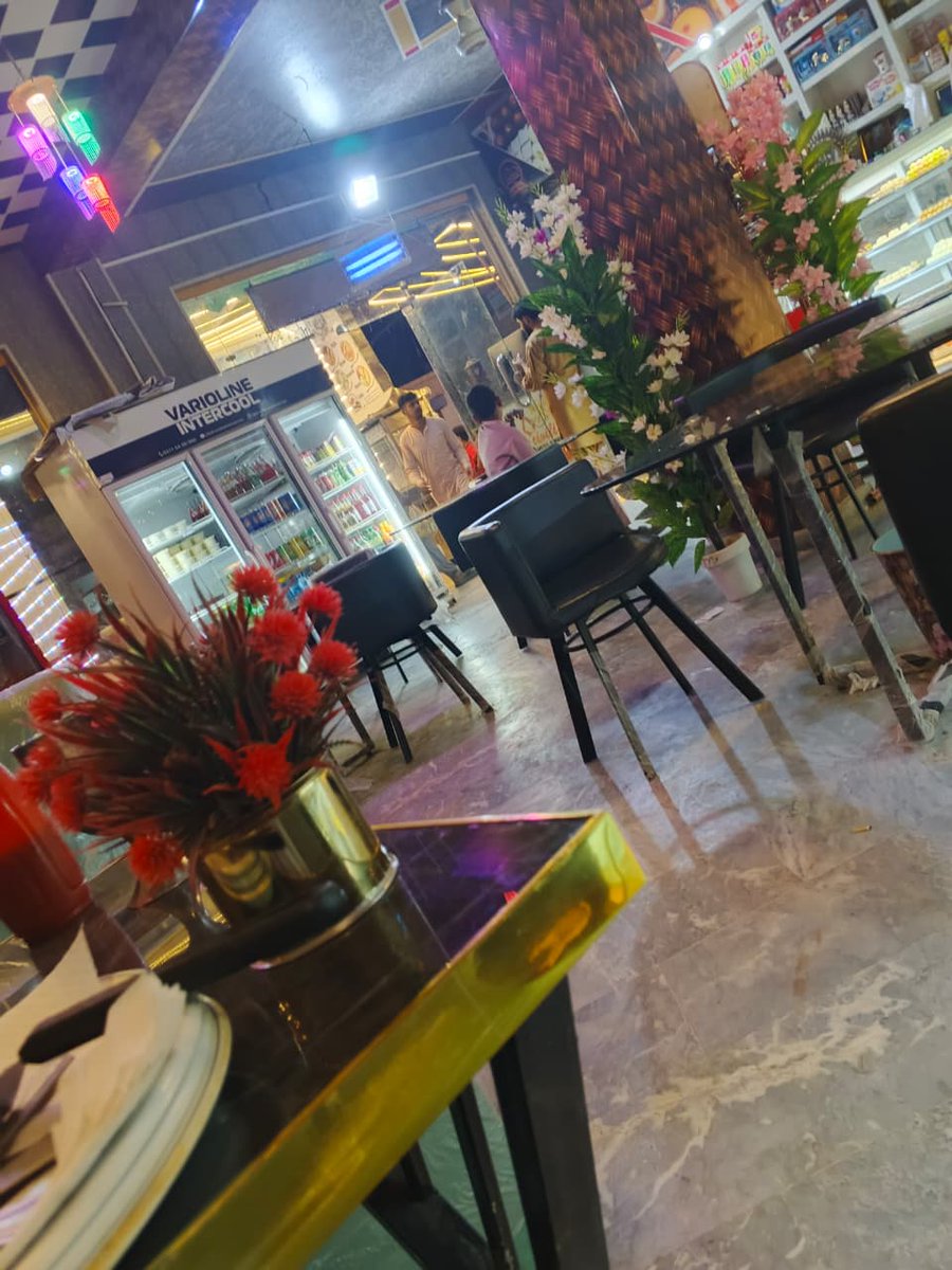 Opportunities are like sunrises. If you wait too long, you miss them.
                Good morning 🌞🌄