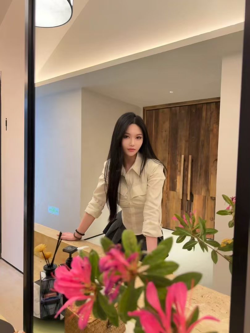 caitlin_zeng's tweet photo. 我和姐姐 https://t.co/pdU7MNGQDo