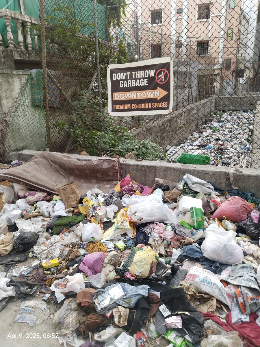 rlmadhu15's tweet photo. @CommissionrGHMC @GHMCOnline 

PJR Nagar, Gachibowli beside Sai residency ,backside side AIG hospital colony 

Lack of common sense in ppl living here .pls take strict action and clean it asap https://t.co/2S0sNdioVU