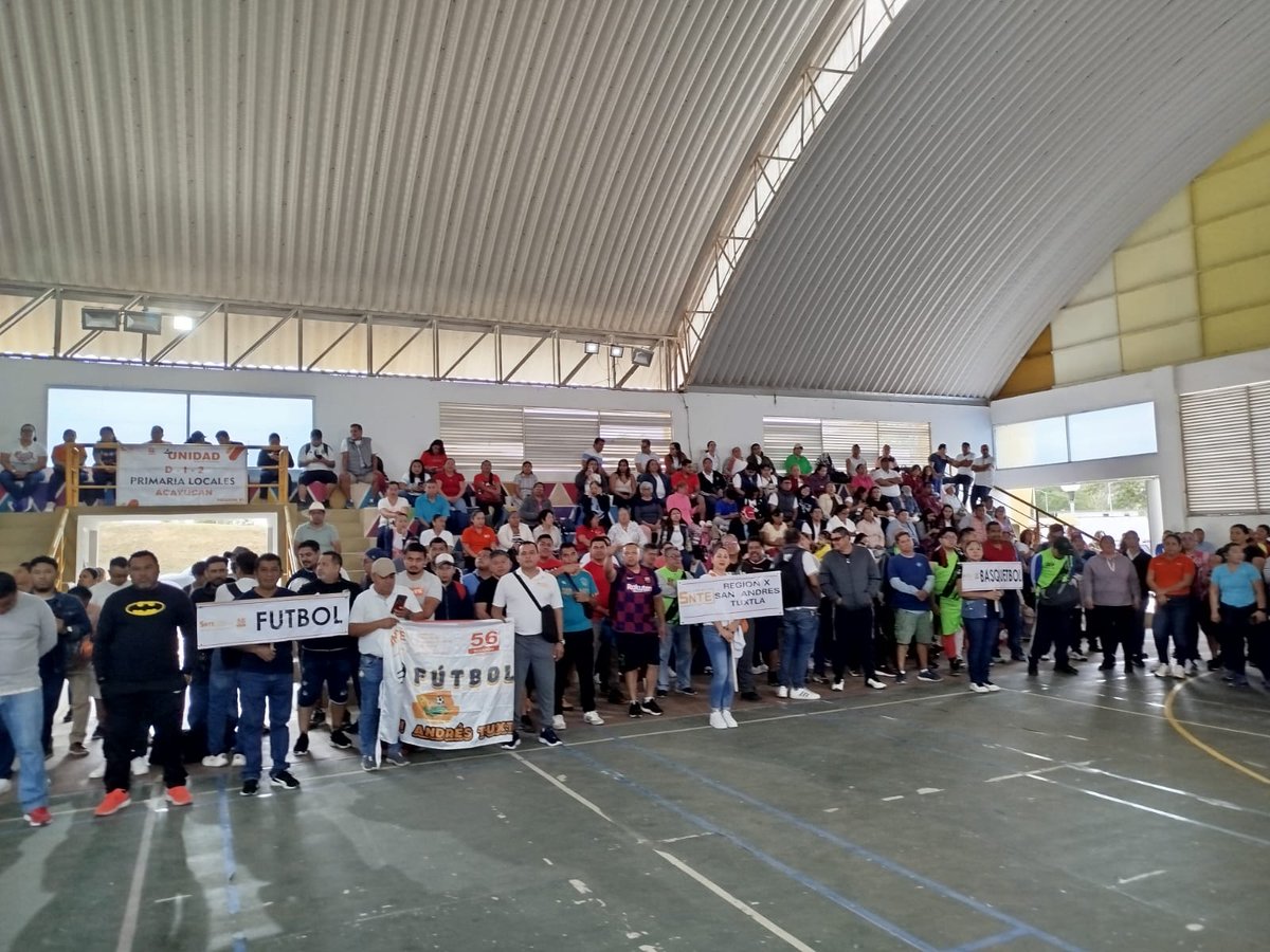 SNTE56Veracruz's tweet photo. Un éxito la Etapa Interregional de la Zona Sur de las 𝐉𝐨𝐫𝐧𝐚𝐝𝐚𝐬 𝐃𝐞𝐩𝐨𝐫𝐭𝐢𝐯𝐚𝐬 𝐌𝐚𝐠𝐢𝐬𝐭𝐞𝐫𝐢𝐚𝐥𝐞𝐬 𝟐𝟎𝟐𝟓 "ℂ𝕠𝕟 𝕍𝕚𝕤𝕚ó𝕟 𝕕𝕖 𝕌𝕟𝕒 ℂ𝕦𝕝𝕥𝕦𝕣𝕒 𝕕𝕖 ℙ𝕒𝕫"

Nota completa:
https://t.co/TrO0ubWHQi

#𝙎𝙤𝙮𝙎𝙉𝙏𝙀56 🟠 https://t.co/2va6J38vrl