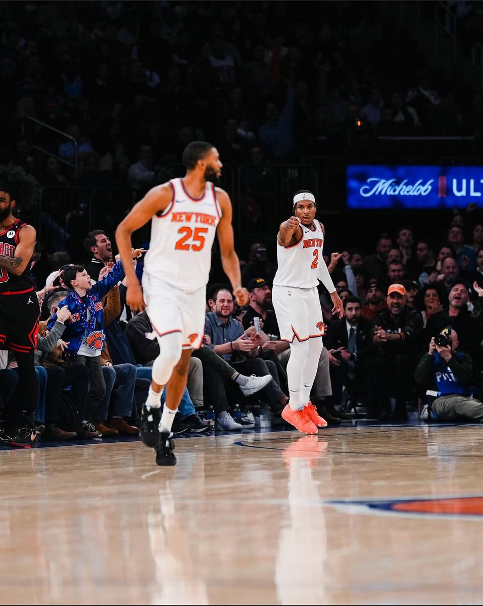 riaadadon_'s tweet image. Deuce Mcbride vs boston tn:

5PTS
5reb/1ast
1 steal 🧤 

2-5  40.0FG%
1-4  25.03P%
20:38 ⏱️ 

smh #bigdeuce #newyorkforever 
“sir ITS HIM”
