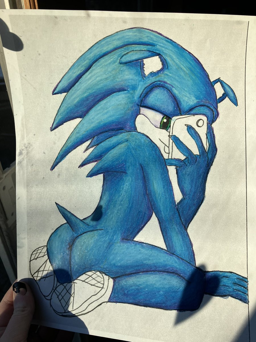 GayBattleRats's tweet photo. Printed out some of my old lineart and used it like a coloring book. I’m practicing color theory and rendering. #sonicnsfw #SonicTheHedgehognsfw #sonicsbutt #traditionalartnsfw #coloredpencilnsfw #sonadownsfw #sonicr18 #furrynsfw #WIPnsfw https://t.co/7PVLAaQrgL