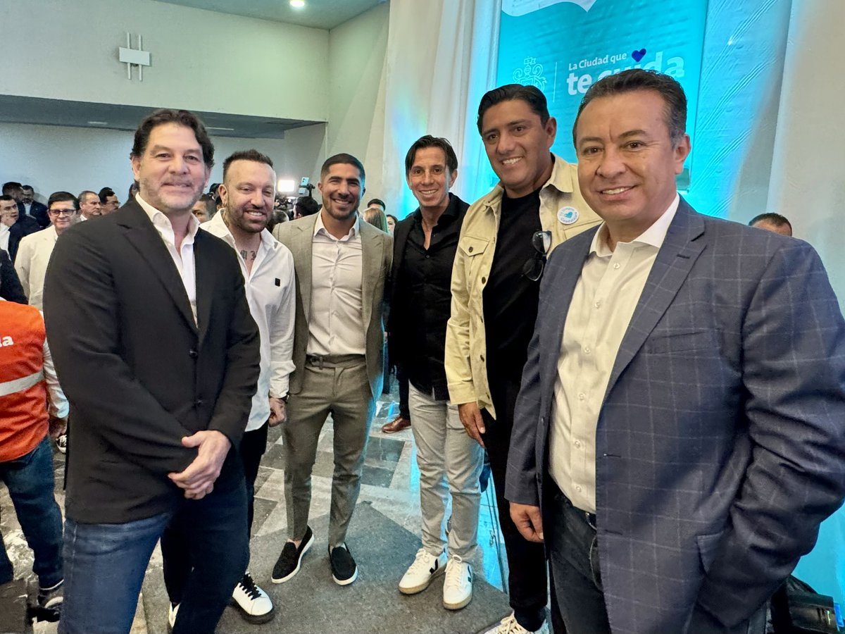 Si como ciudadanas y ciudadanos nos comprometemos y ganamos la lucha por la limpieza, la Ciudad gana, por eso nuestra presidenta <a href="/VeroDelgadilloG/">Verónica Delgadillo</a> presentó hoy la segunda fase de #GDLimpia en la que todas y todos podemos participar sumándonos al #PactoLimpiaGuadalajara