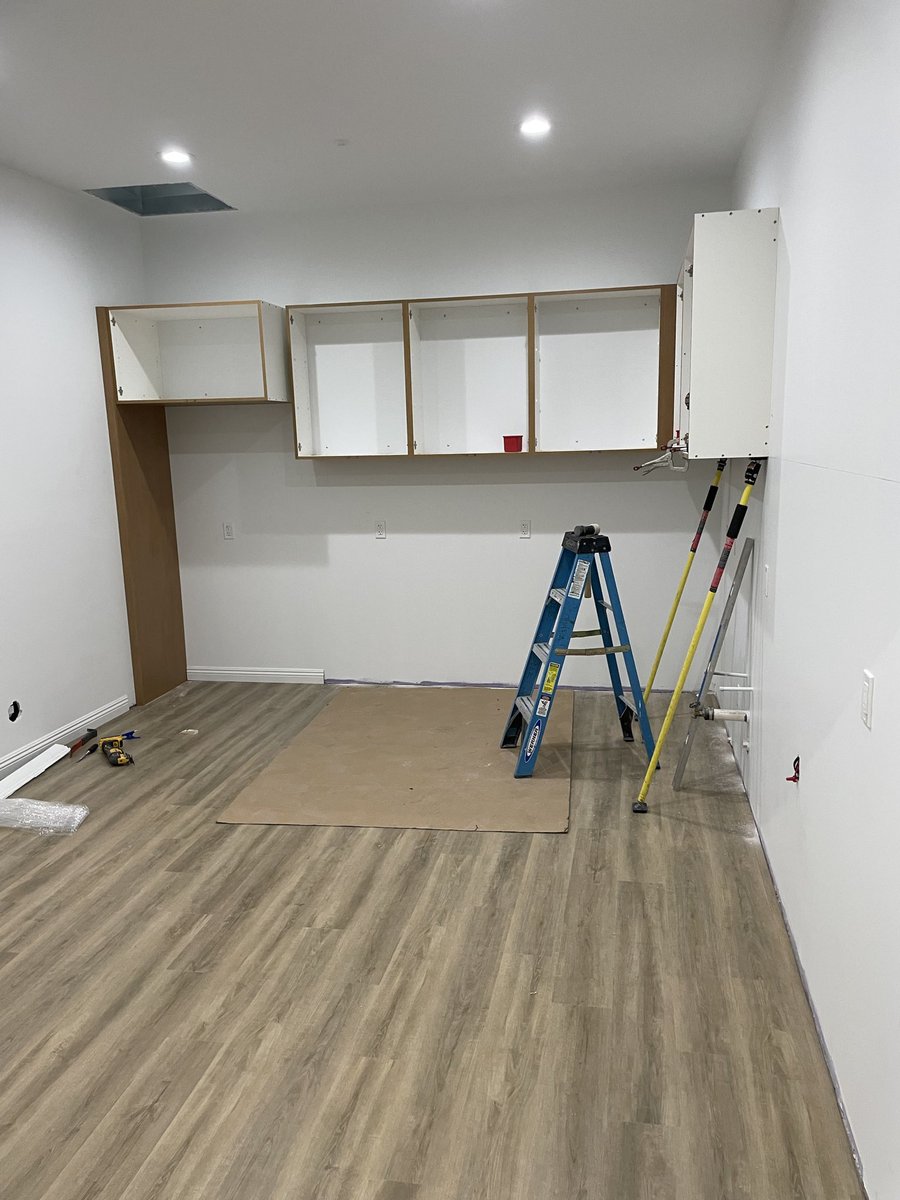 mikewools7's tweet image. Patience!! That’s what it’s taken between permits, construction and material delays when building this creative studio, but damn has it been fun to watch progress. I posted in February it was a month out, well I was wrong lol! 

Updated photo of cabinets being installed  in the…