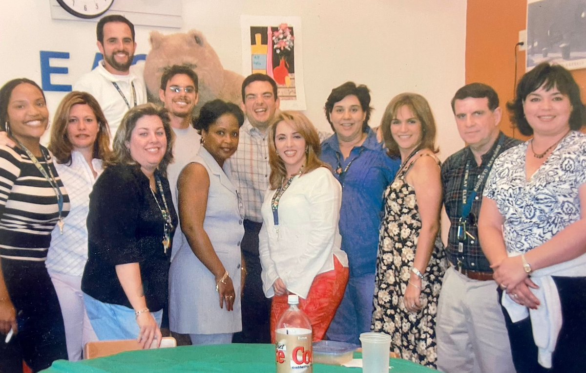 cj_finlayelem's tweet photo. Happy Tuesday, Finlay families! We hope you enjoy today’s trip down memory lane 🩺🦟✏️🍎 #TakingitBackTuesday #25YearsatCJF #WhoLettheSkeetersOut #WildAboutLearningatCJF #YourBestChoiceDrCarlosJFinlayElementary #YourBestChoiceMDCPS https://t.co/CMZZALPyg2