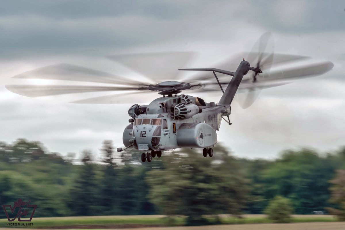 vjaeroimage's tweet photo. MH53 from #hm15blackhawks at #airshowlondon 
#mh53 https://t.co/EP5BqNcnpQ