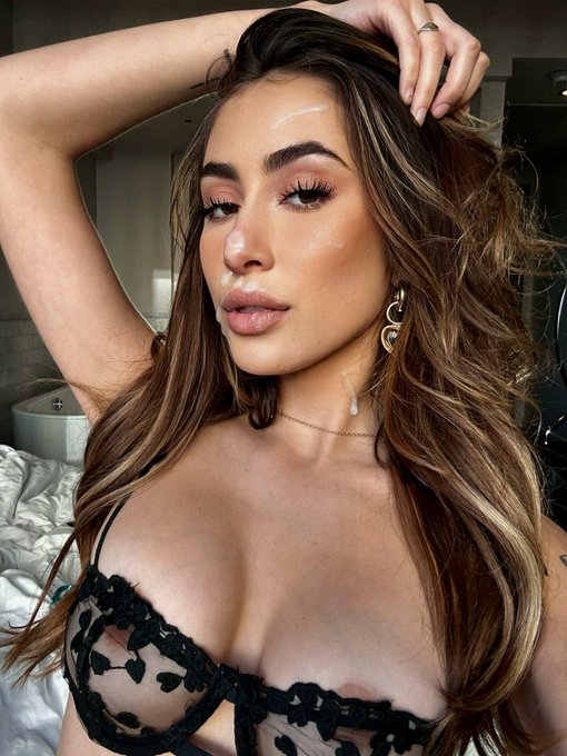 Watch Jena Wolfy's leaked NSFW photo on TwXstars