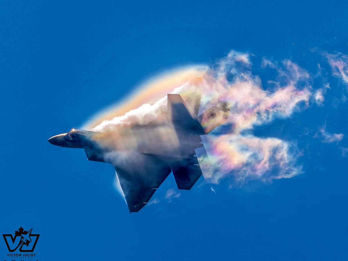 vjaeroimage's tweet photo. #raptordemoteam over #ciastoronto 2024

all my images https://t.co/jzt7Z2DELx