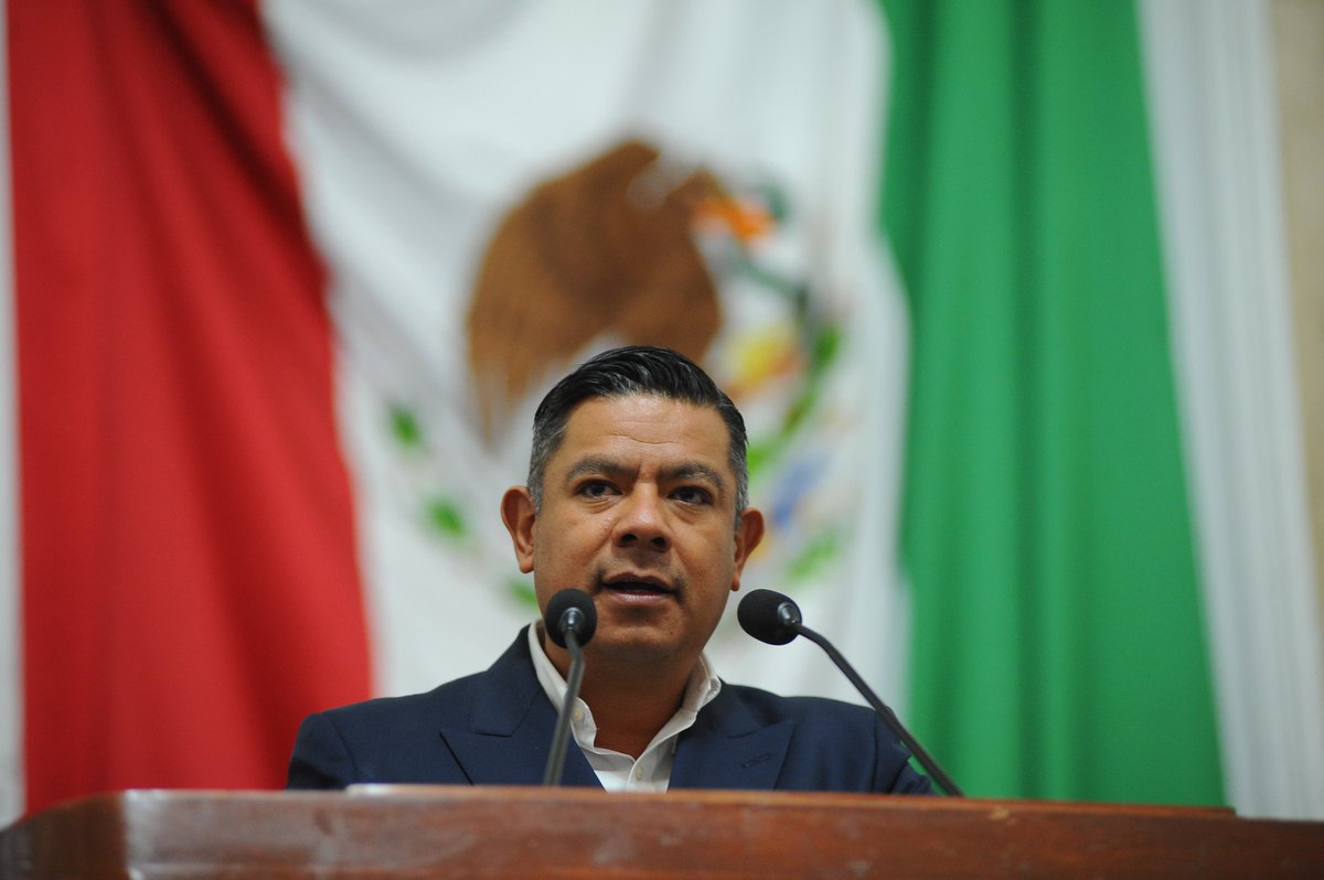 juanrubiog's tweet photo. Participé en la discusión sobre el punto de acuerdo para iniciar las investigaciones sobre las faltas administrativas que pudieron haber cometido las autoridades de la @AlcaldiaMHmx en la tragedia ocurrida el pasado sábado durante el Festival @AXECeremonia. Es crucial que se asuma la responsabilidad y se sancione a los responsables. No podemos permitir que las omisiones y la falta de acción queden impunes, nadie debe estar por encima de la ley. ¡Exigimos justicia para las víctimas! 

#SigamosHaciendoHistoria
@GPMorenaCdMex
@MorenaCiudadMex