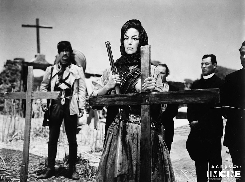 imcine's tweet photo. A 111 años de su nacimiento y 23 de su partida, celebramos a la Diva, al Emblema de nuestro cine: María Felix 'La Doña'.

Su personalidad, elegancia y belleza traspasa la pantalla, y sigue inspirando lo que ocurre en nuestro cine y más allá de él. https://t.co/mKPuydhFuO