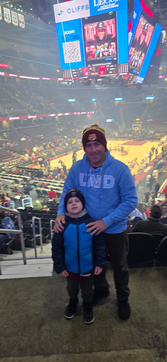 kcampbell3147's tweet photo. Time to "Guard" the land !! #LetEmKnow #FatherAndSon @cavs https://t.co/1bT6KNOQx5