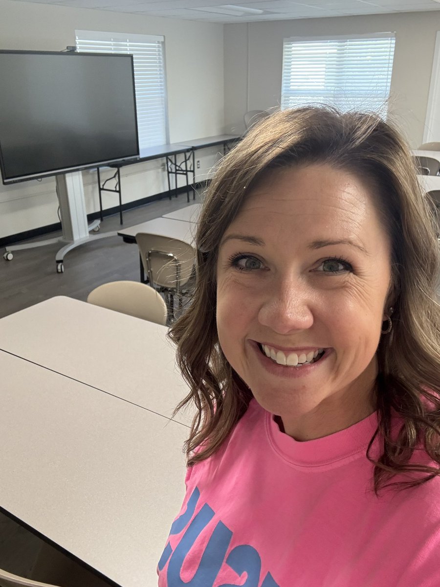 kp_maddox's tweet image. It’s amazing what a little paint and big dreams look like in real life! #techLeader #collaborativespaces