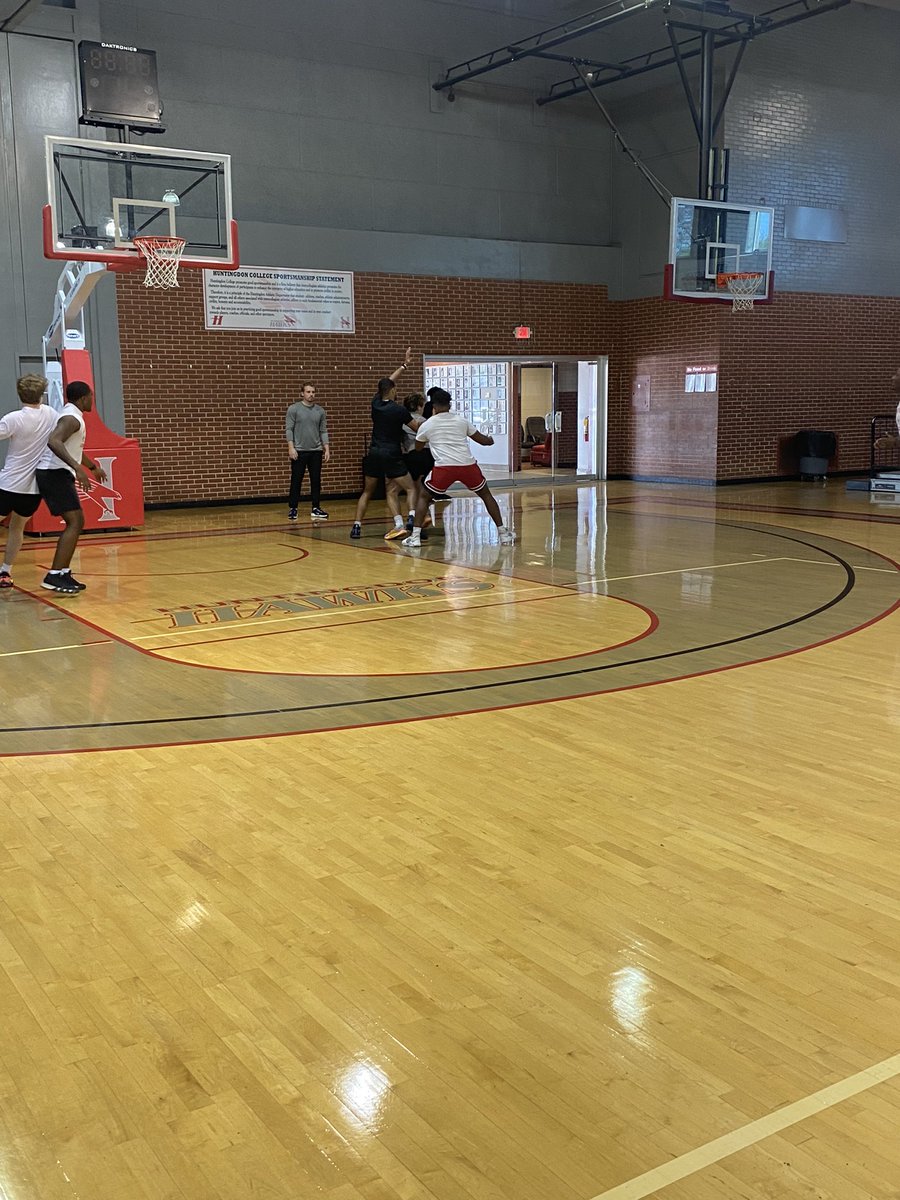 Huntingdon Football tweet media