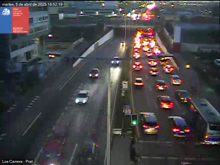 TTIBiobio's tweet photo. Ahora 18:52 horas. Aumenta la congestión por Av. Los Carrera en #concepcion en dirección hacia puente llacolén producto de atropello en salida puente lado #sanpedrodelapaz 

Prefiera puente bicentenario o puente Juan Pablo II.⚠️ https://t.co/T5ZF3QeBtW