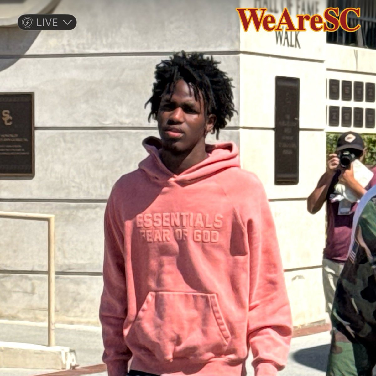 Big-Time 2027 Mater Dei Cornerback Aaryn Washington at USC Tuesday ✌🏼

on3.com/db/aaryn-washi… via <a href="/On3USC/">WeAreSC</a>