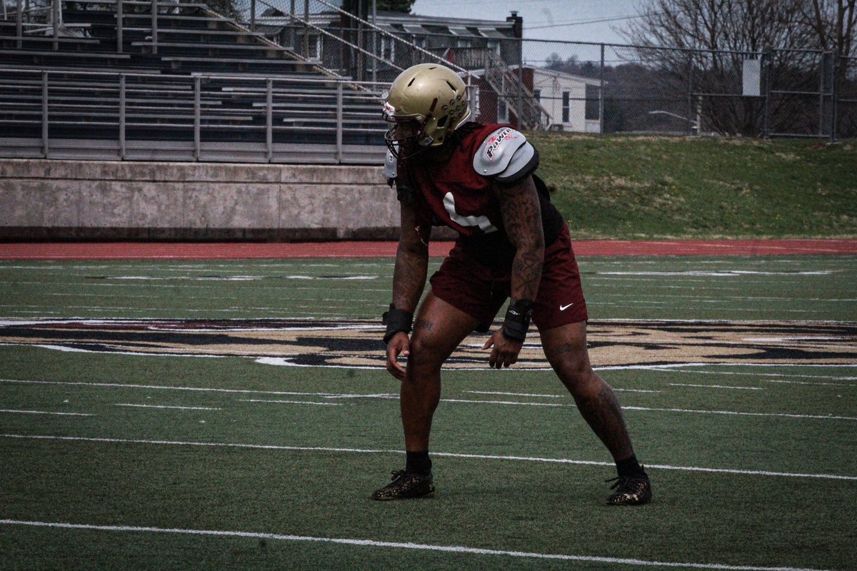 Some 📸 from Spring Ball 🔥🐻‼️

Practice #8 tomorrow 🗓️

#BearsEat #1-0