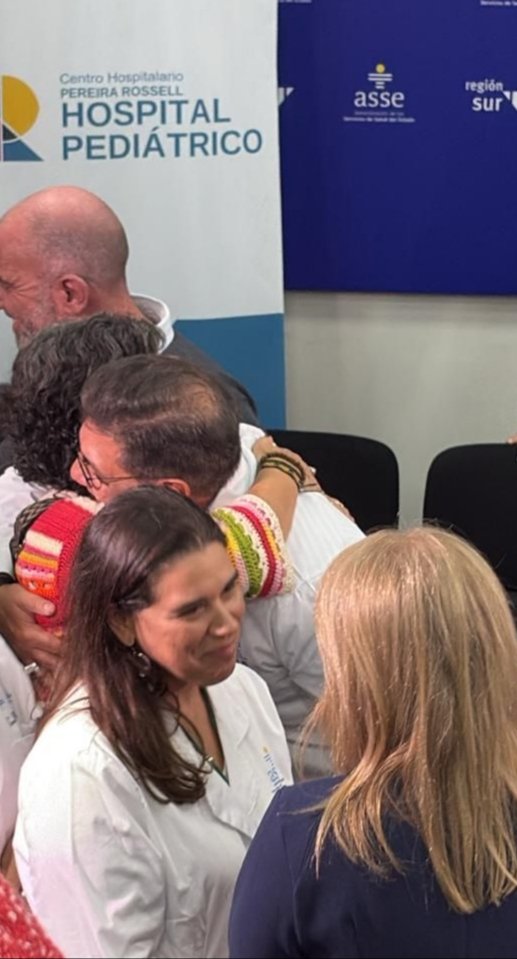 Hoy en el CHPR asumieron las nuevas autoridades del hosp gral, pediátrico y de la mujer.
Mucha emoción, esperanza y compromiso 
Hoy por primera vez una Obstetra Partera es parte del equipo de Dirección del Hosp de la Mujer, la OP Fernanda Putti  es subdirectora y hace historia!💪