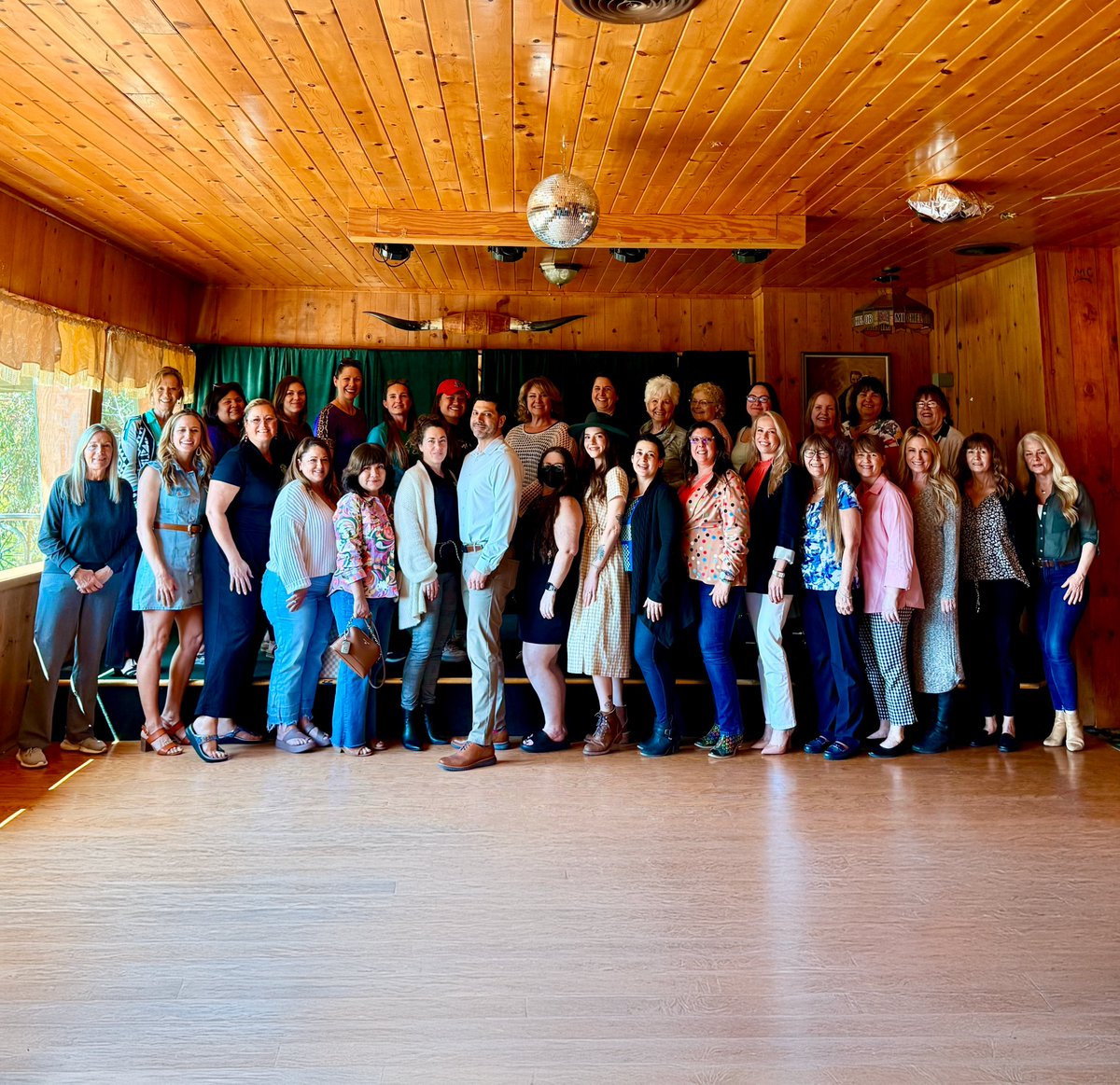 MCEDC attended the <a href="/OakhurstChamber/">Oakhurst Chamber</a> Women in Business Luncheon, where Sam Rashe, Senior Planner from Madera County, spoke and did an update on the Connecting Oakhurst Mobility Study. Thanks to the Snowline Saloon for hosting. #oakhurst #womeninbusiness #luncheon #networking