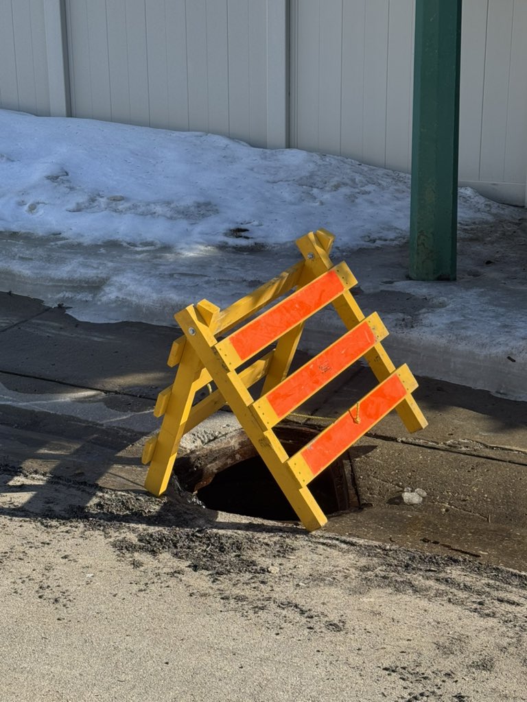 pjwar's tweet photo. @cityofsaskatoon Please come put the grate back on. Calder Crescent. https://t.co/UwQIuALFXe