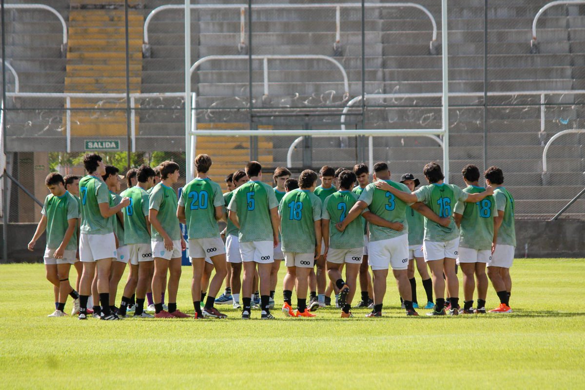 Entrenó la M18 de #Uruguay en La Rioja 🇦🇷 

#VamosTeritos 🇺🇾
