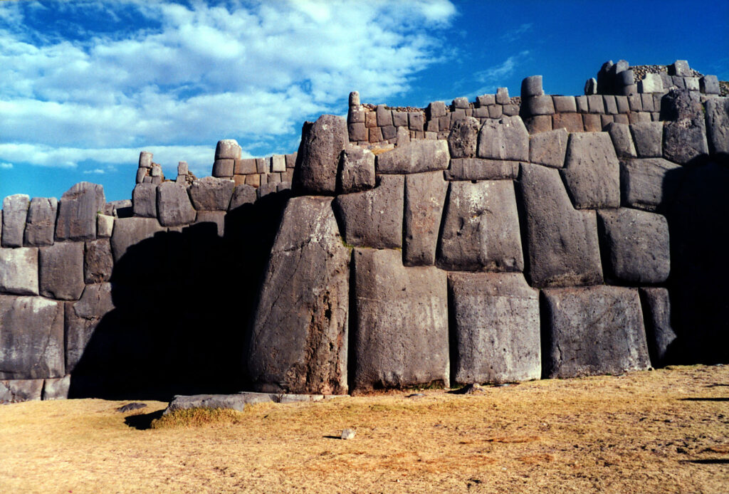 e_ramos44249's tweet photo. Sacsayhuamán is an ancient Incan fortress located just outside Cusco, Peru. Renowned for its massive stone walls, the site showcases the advanced engineering and construction techniques of the Inca.
Source:https://t.co/7cGAmVMNWi
#Sacsayhuaman #Cusco #IncaRuins #PeruHistory https://t.co/KOH27ngUWk