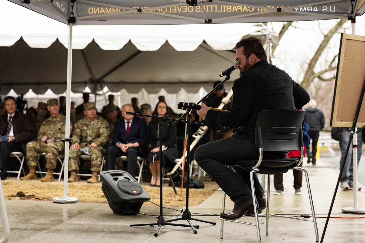 leebrice's tweet image. 12 years since this went number one..and it still hits home. Thankful I was able to celebrate this milestone at SFC Monti’s Congressional Medal of Honor Ceremony with so many of the brave men and women who fight for our country every day. This song is not only about you, but it’s…