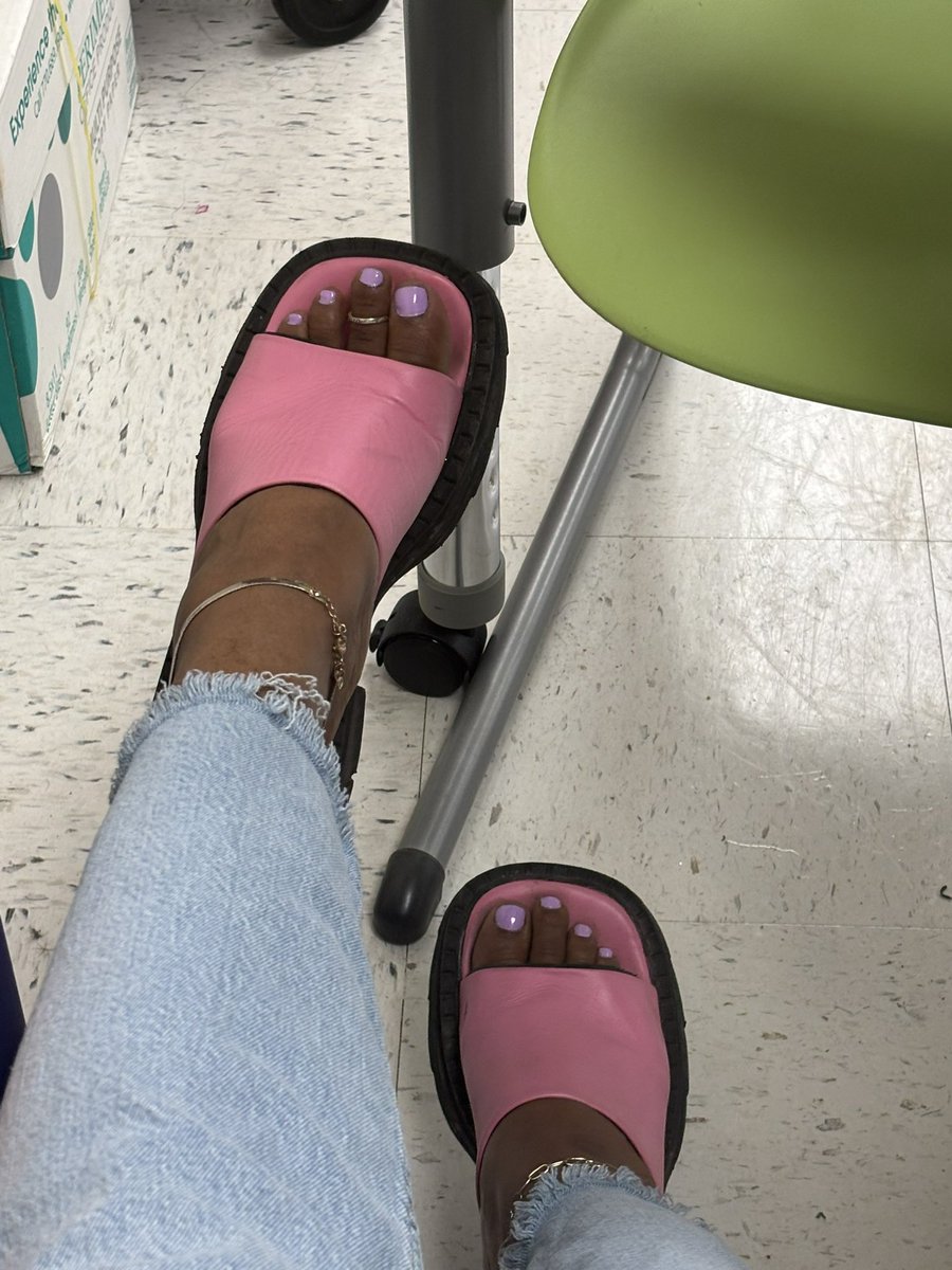 msbrwnsugabae's tweet photo. i need more toe rings and anklets :( https://t.co/X5v86d863u