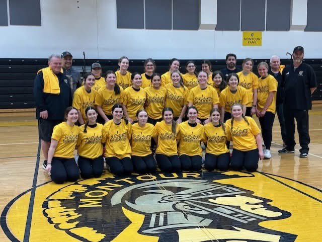WPISL_2006's tweet photo. With winter workouts done, we wish you all luck on your spring season. 

Can’t wait for the WPISL Fall season to start!! https://t.co/g5kqG2GUei