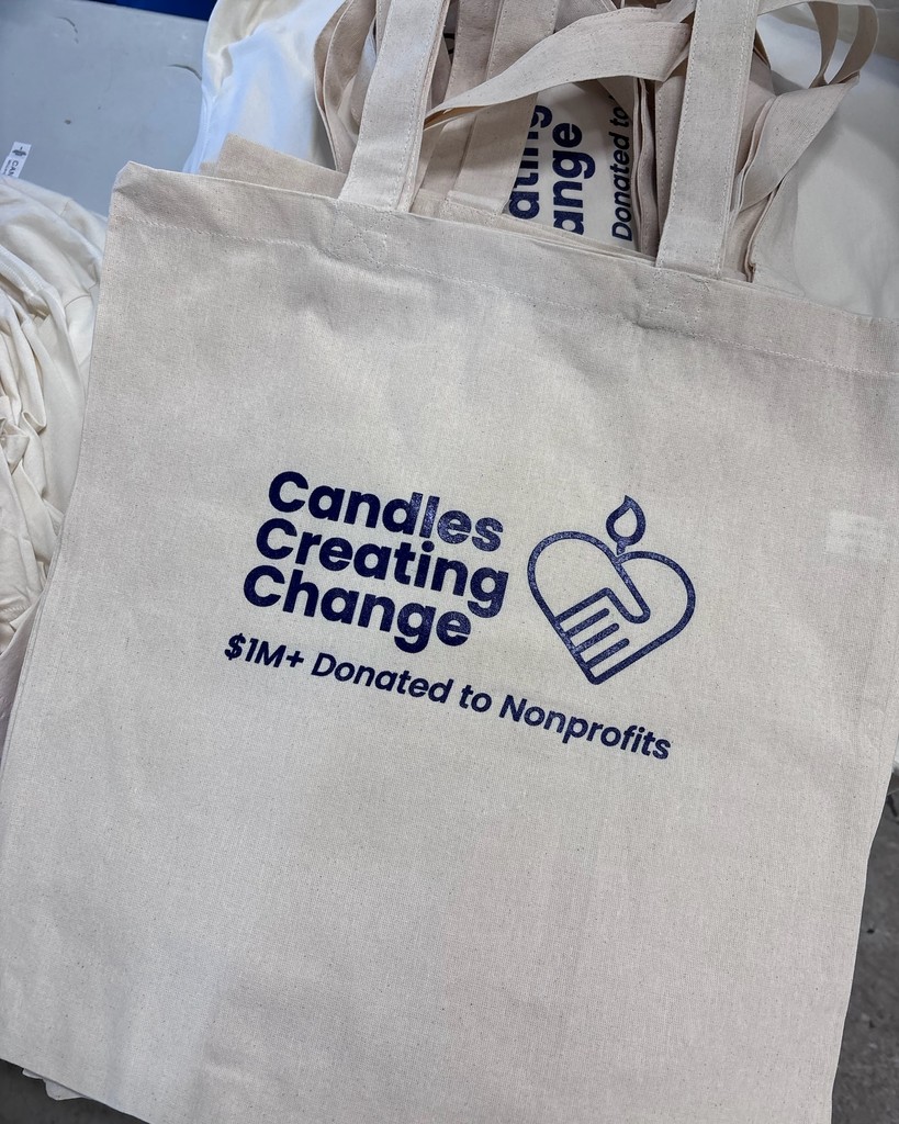 DoorCoCandle's tweet photo. With every purchase of your Door County Candle product, a portion gets donated back to charity. Over 1 million dollars has been donated to nonprofit organizations because of our wonderful community. Thank you for your support.
#candlescreatingchange #candleshop #doorcounty https://t.co/ZimwMnqDwL